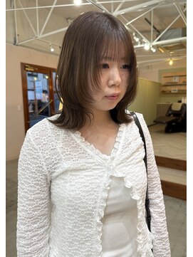 キュオンシア(CUEON. ciea) ウルフレイヤー×アッシュベージュ