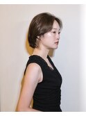 耳かけシルエットが映える◎柔らかボブスタイル