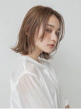 大人のお洒落は少しのトレンドを取り入れて！Relyの美肌カラーは若くなりすぎない貴方だけの特別なスタイル