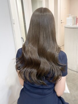 レア 表参道(L'ea) ・黒髪クラゲヘアーオリーブグレー小顔ココアベージュ