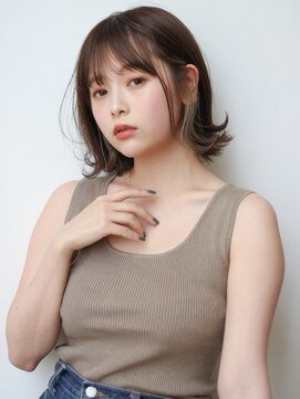 ヴィヴィ(VIVIE) 似合わせ大人ガーリーダークアッシュミディアムレイヤーカット