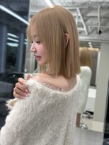 キティー サカエ(kiti SAKAE)&nbsp;ブリーチ/ベージュ/レイヤーカット/ハッシュカット/栄