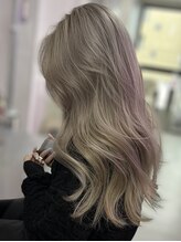 カラーしても艶が増す美髪カラー｜髪質改善カラー