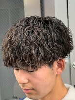 オーバル ジングウマエ(OVARL jingumae) 縦落ちパーマツイストスパイラルシャドウパーマ