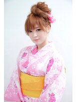 ハピネス クローバー 学園前店(Happiness CLOVER)&nbsp;ふんわりルーズ感で見せるキュートで清潔感が魅力のお団子style