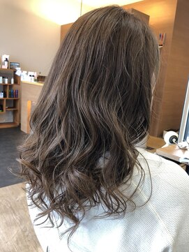 ベルポートヘア(Bellport hair) ミルクティーベージュ×ハイライト