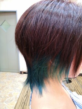 ティカル(Tikal) ショートレイヤースタイル on インナーカラー