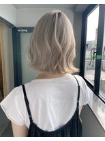 リアラバイアルティナ 船橋店(Liara by artina)&nbsp;ホワイトグレージュ_ブロンドカラー_ボブウルフ