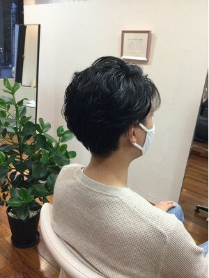 【メンズカット+眉カット】でヘアスタイルだけでなく、マスクをしていても見える眉毛までケアしませんか？