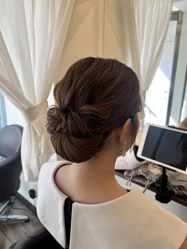 リュック(RYUCK) シニョン風きれいめアレンジ♪