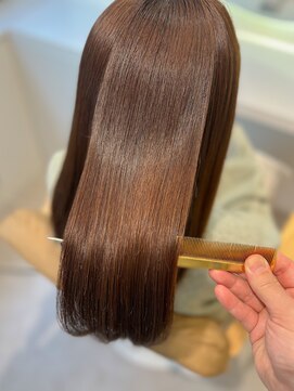 グロウ レランテ(GLOW lelante) 艶髪 《降旗限定》 髪質改善ストレート