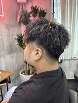 トゥーミー(to mee)&nbsp;【メンズ】大人気！束感抜群ツイストパーマ×ハイライト【小松】