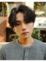 オルセン(OLSEN) シャドウパーマ センターパート