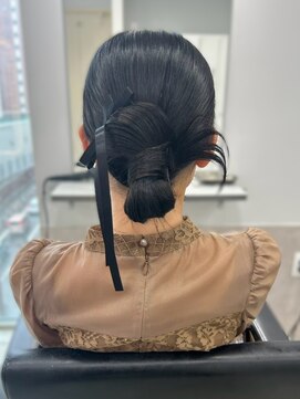 ロイオブジゼル(roi of GiseL) カチモリ リボンアレンジ 結婚式 コンサート 20代30代