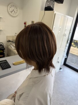 ラヴィリス バイ レム(Raviliss by rem) 伸ばしかけのスタイルにもレイヤーを入れて軽く◎