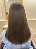 オリーブベージュ