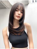 セミロング レイヤーカット 顔周り シースルーバング 艶感 20代