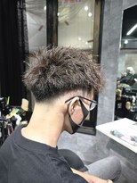 アノ(Ano.)&nbsp;大分中央町メンズパーマカットスキンフェードツイストパーマ