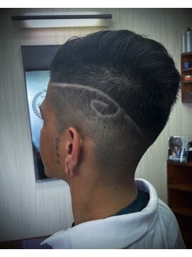 8番館 メンズラインフェード