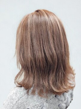 フェイス 石川町 (FACE) 透明感ベージュでつくる上品ハイトーンカラー/ブリーチ/ブロンド