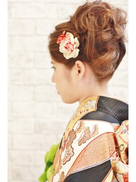 ヘアーリーフ(Hair Leafy) 成人式　カールアップ