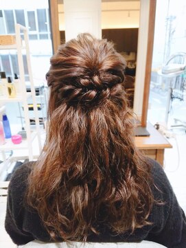 フローラビューティーヘアー(Flora Beauty Hair) 卒業式にぴったりアレンジ/20代/30代/40代/50代/岡山/表町