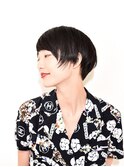 抜け感とナチュラルな上品なショート