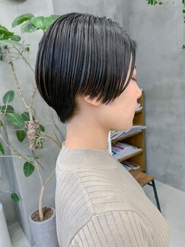 テトヘアー(teto hair) 就活ヘア、黒髪、ハンサムショート、前下がり