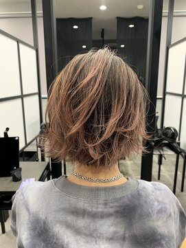 バダス(Badass) バレイヤージュ、白髪ぼかしカラー