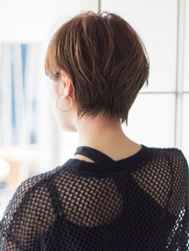 サーカス バイ ビュートリアム 青山(CIRCUS by BEAUTRIUM) マッシュショート20代30代40代大人可愛い暗髪うる艶髪青山表参道