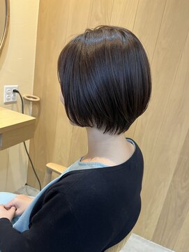 ソウスシア(SOURCE cia) ナチュラル前下がりショートボブ【佐藤和弥】