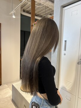 エイトデイズ 三宮駅前店(EIGHT days) grayge