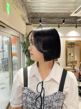 アドア 横浜(ADORE) 【ADORE横浜】切りっぱなし×ネイビーブルー