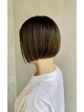 リブ(live) 切りっぱなしボブ/オリーブベージュ