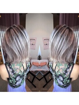 ラヴェ(LAWE.) ブリーチブロンド系