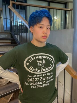 ムク(MUKU) 短髪ハイトーンブルー