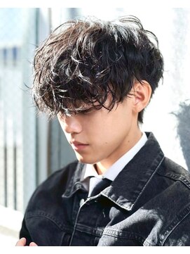 ワンズナゴヤ 名古屋栄店(ONE's NAGOYA) スペインカールスパイキーショートブルーブラックフェザーパーマ