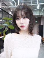 アルバム 銀座(ALBUM GINZA)&nbsp;前髪カットミディアム韓国ヘア顔周りレイヤー_F21511