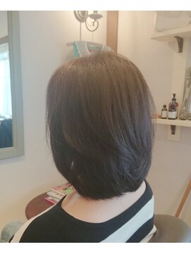 セレンディピティ 流山おおたかの森(Serendipity) 内巻きミディレイヤーボブ