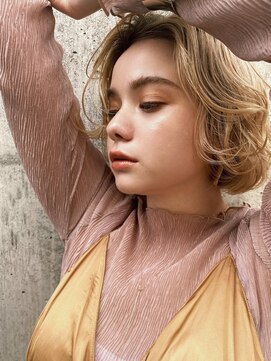 ラマナ(Lamana) 外国人風ブロンド×ニュアンスボブ