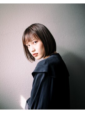 トゥ(TOE) ワイドバングとグラデーションボブ