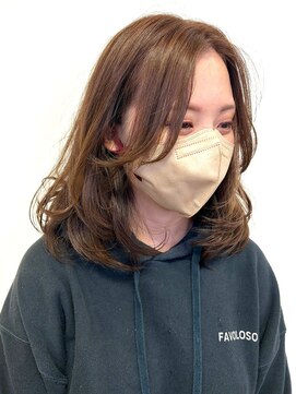 アンド アノン(and anon) レイヤーカット　内巻きミディ　カール　ブラウン