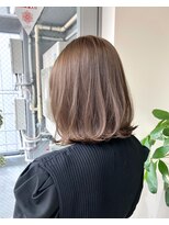 パム 恵比寿(PAM.)&nbsp;ファッションを楽しめる透明感たっぷりベージュ