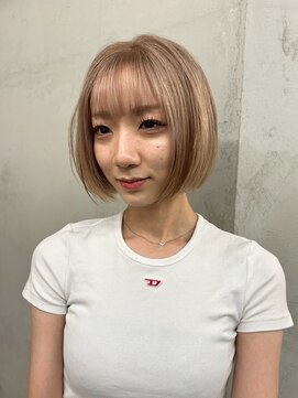 スリー バイ ベルベット 博多(THREE... by velvet) ハイトーンベージュ/ブロンドベージュ/ブリーチ/ボブ/博多