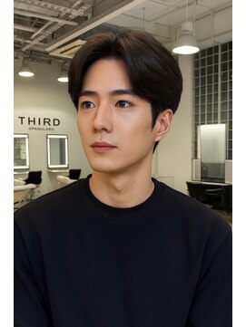 サードバイローラン(THiRD by ROULAND) 刈り上げセンターパートサーフカールフェザーパーマ