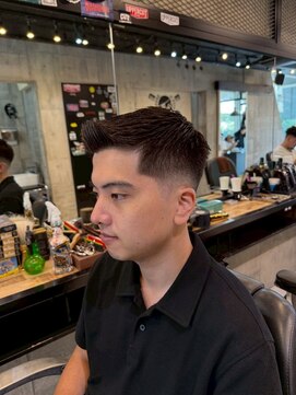 ビンゴ(BINGO) 2260黒髪ビジネスサイドパート刈り上げスキンフェードバーバー