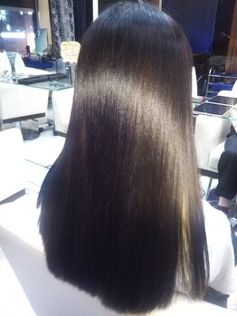 キュービックヘア 東陽町駅前店(CubicHair)の写真/【東陽町駅30秒】ベテランスタイリストによる"髪質改善ストレート"◇日常に楽チンとオシャレをご提供♪