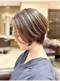 ショートボブ