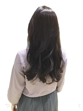 アルム(arum) しなやかに揺れる大人ロング