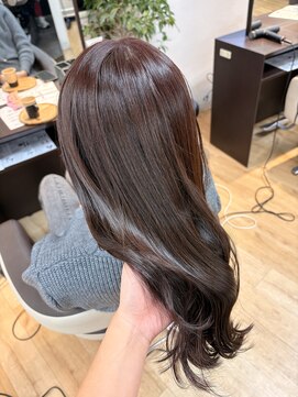 落ち着きのある暖色カラー